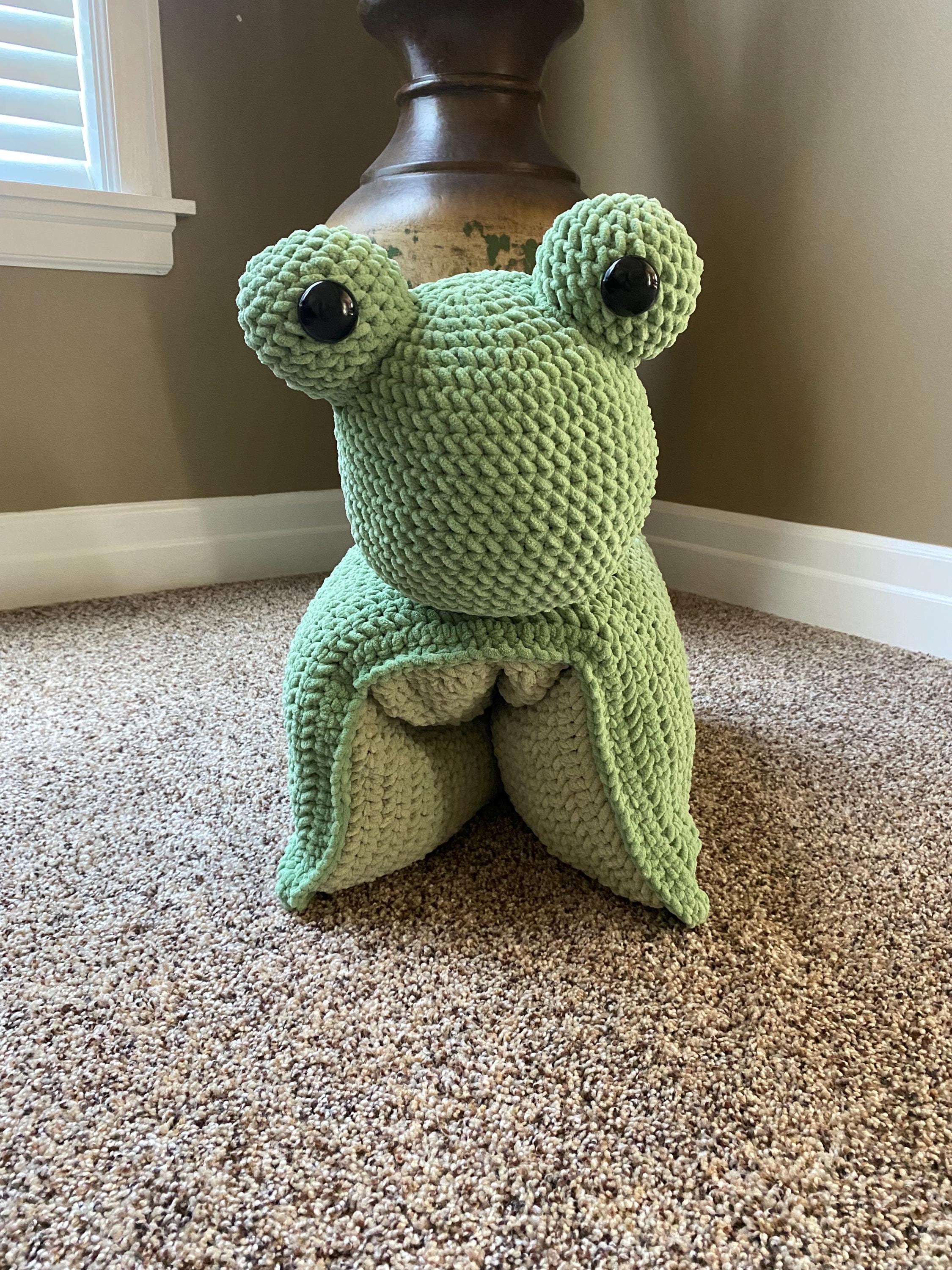 Foldable Frog Pillow Crochet PDF Pattern!