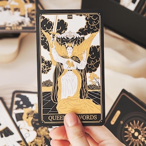 Unique Luxury Beginner Tarot Deck 78 Card Tarot with Guidebook Beautiful Indie Gold Tarot Cards Full Deck with Box
