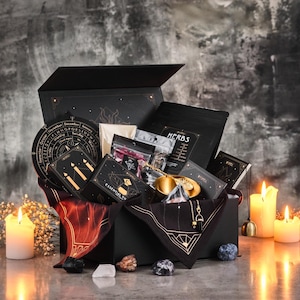 77 PCS Witchcraft Kit Large Spell Set with Herbs and Crystals | Wyspell Beginner Witch Set Wiccan Supplies Pagan Altar Witchcraft Tools