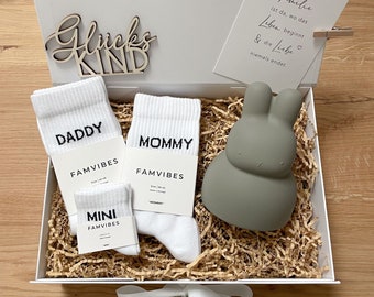 Birth gift - tennis socks - money box - gift box for expectant parents - partner look - group gift - Easter gift - Easter