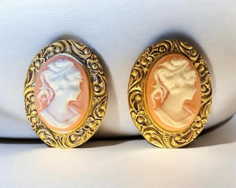 Vintage Cameo Style Clip On Earrings Gold Tone Peach Ivory Portrait 3/4 Inch