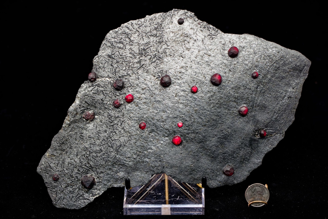 Almandine Garnet with Graphite and Dravite, Red Embers Mine Massachusetts, 600 g, 29 x 19 x 1 cm | Large Cabinet