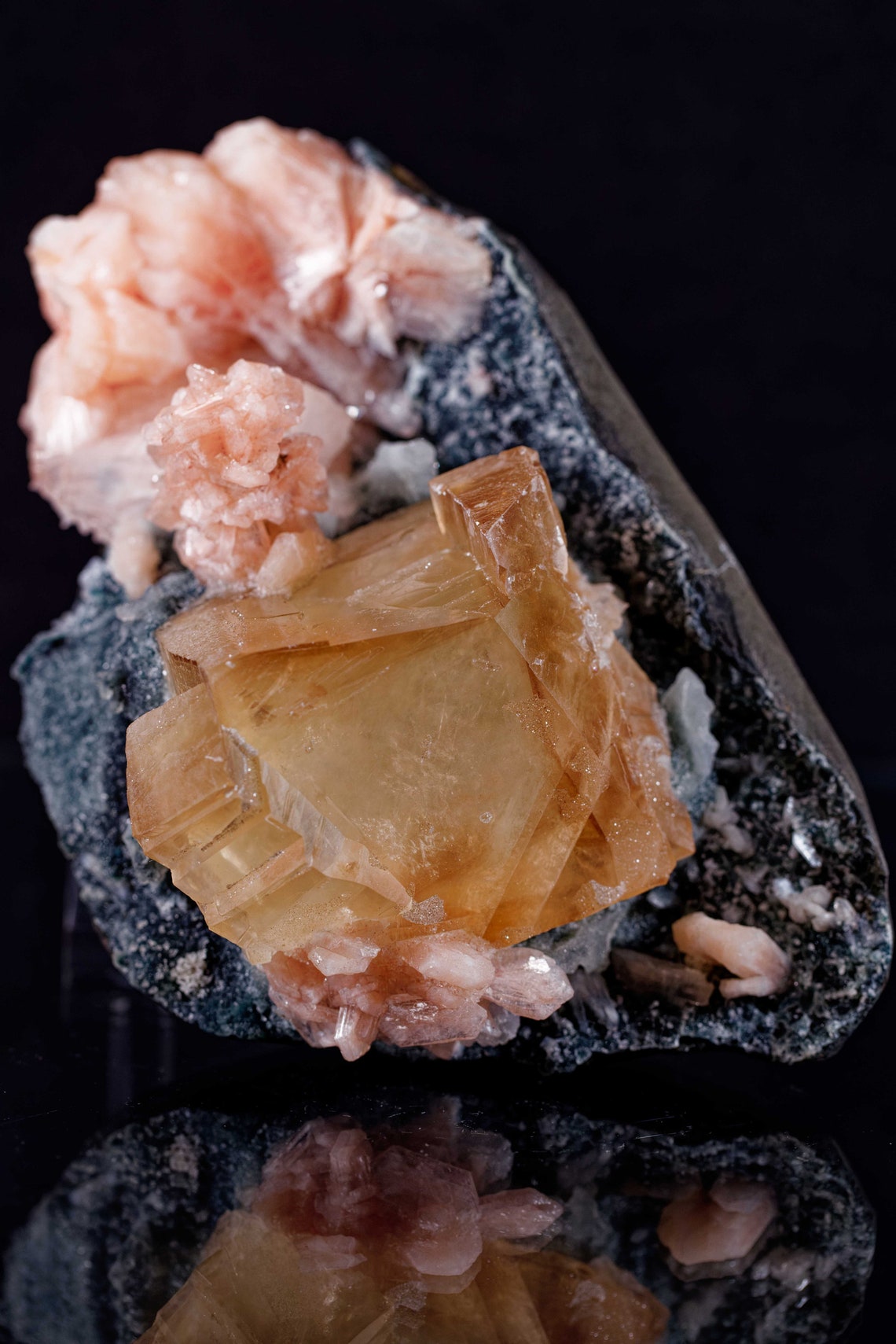 Honey Calcite with Stilbite and Apophyllite in Matrix