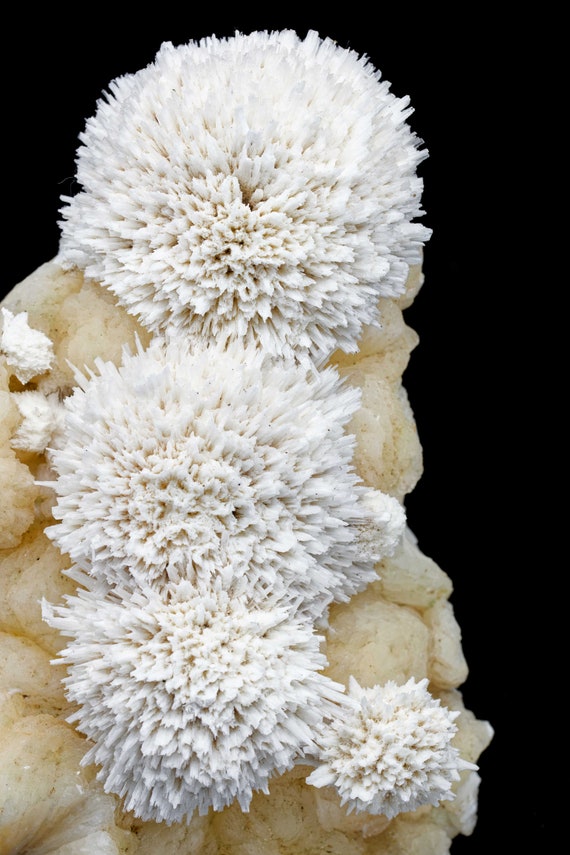 Mesolite on Stilbite, view 4