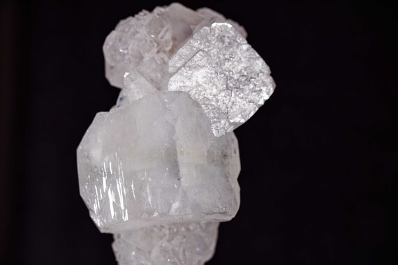 Glassy, view 3
