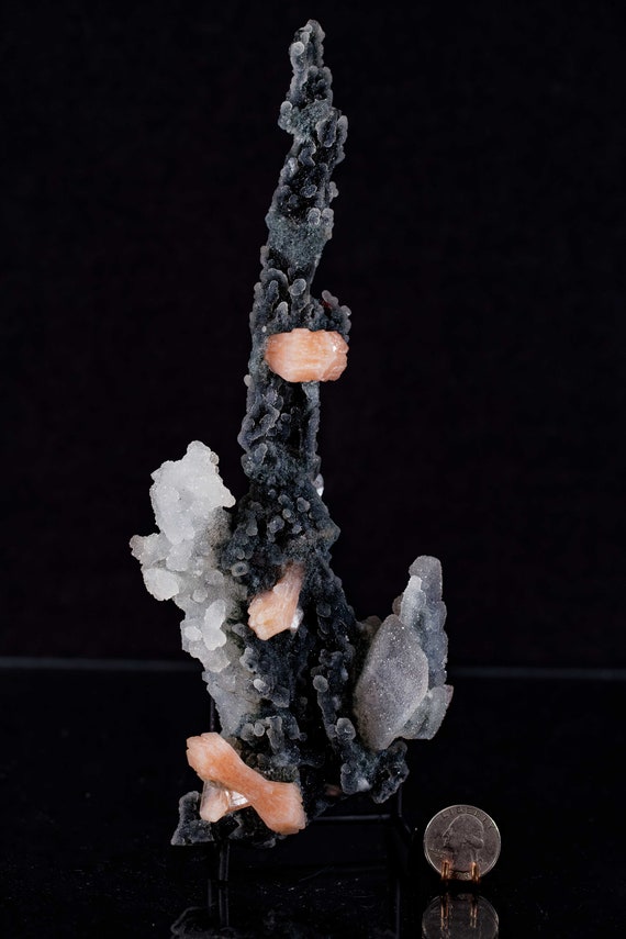 Gray Chalcedony Stalactite with Stilbite and Calcite, view 2