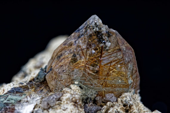 Rutilated Quartz in Matrix, view 2