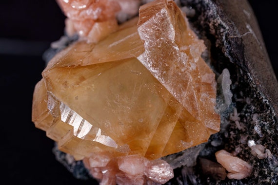 Honey Calcite with Stilbite and Apophyllite in Matrix, view 3