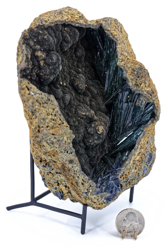 Vivianite, view 3