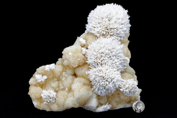 Mesolite on Stilbite, view 3
