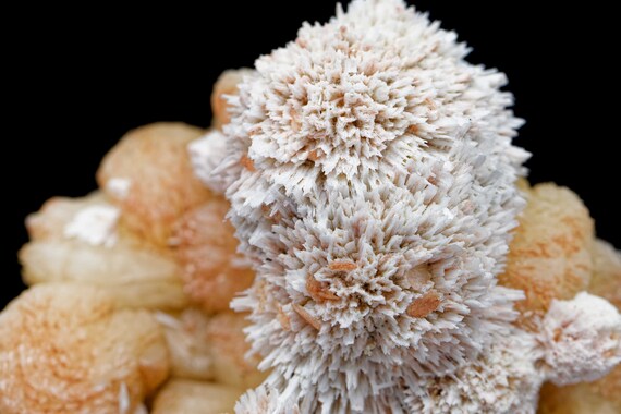 Mesolite on Stilbite, view 3