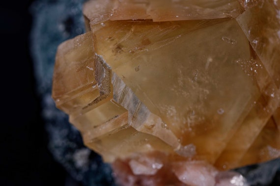 Honey Calcite with Stilbite and Apophyllite in Matrix, view 4