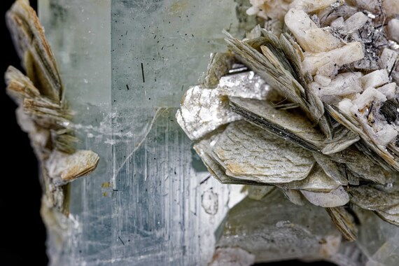 Aquamarine with Matrix, view 7