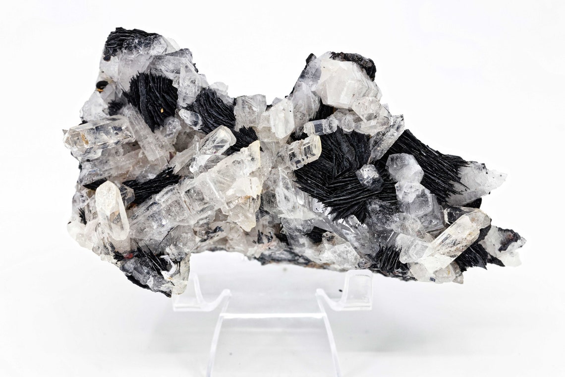 Specular Hematite with Quartz, Guangdong China, 568 g, 14 x 7 x 7 cm | Large Cabinet