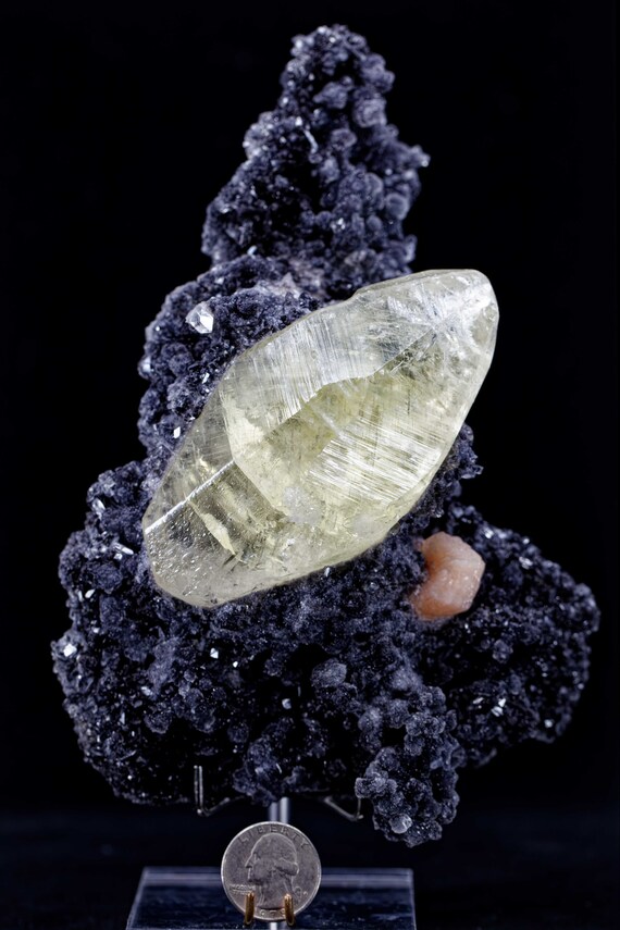 Black Chalcedony Stalactite with Honey Calcite Spar and a Stilbite Bowtie, view 5