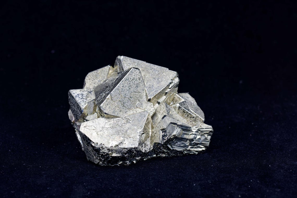 Pyrite, Huanzala Mine Peru, 741 g, 9 x 7 x 6 cm | Collector Grade | Cabinet