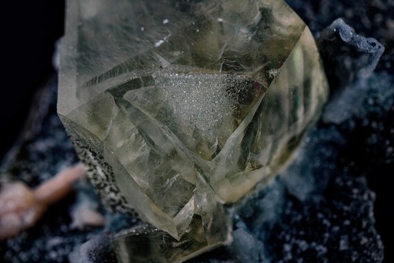 Lemon Calcite with Stilbite in Matrix, view 4