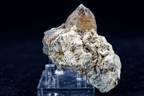 Rutilated Quartz in Matrix, view 4