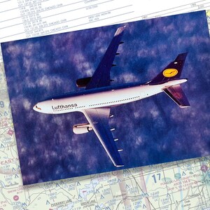 Lufthansa Airbus A310-200 dans ciel nuageux | Collection de cartes postales | Amateur d'avions | Cartes postales de compagnies aériennes | Collectionneur d'avions