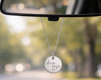 Car chain - lucky charm - Drive safe - Drive carefully - Rose gold, gold or silver - Engraving - Fashion jewelry - Gift