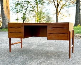 Restored Danish Modern Teak Executive Desk by Christian Møller Scandinavian Office Furniture
