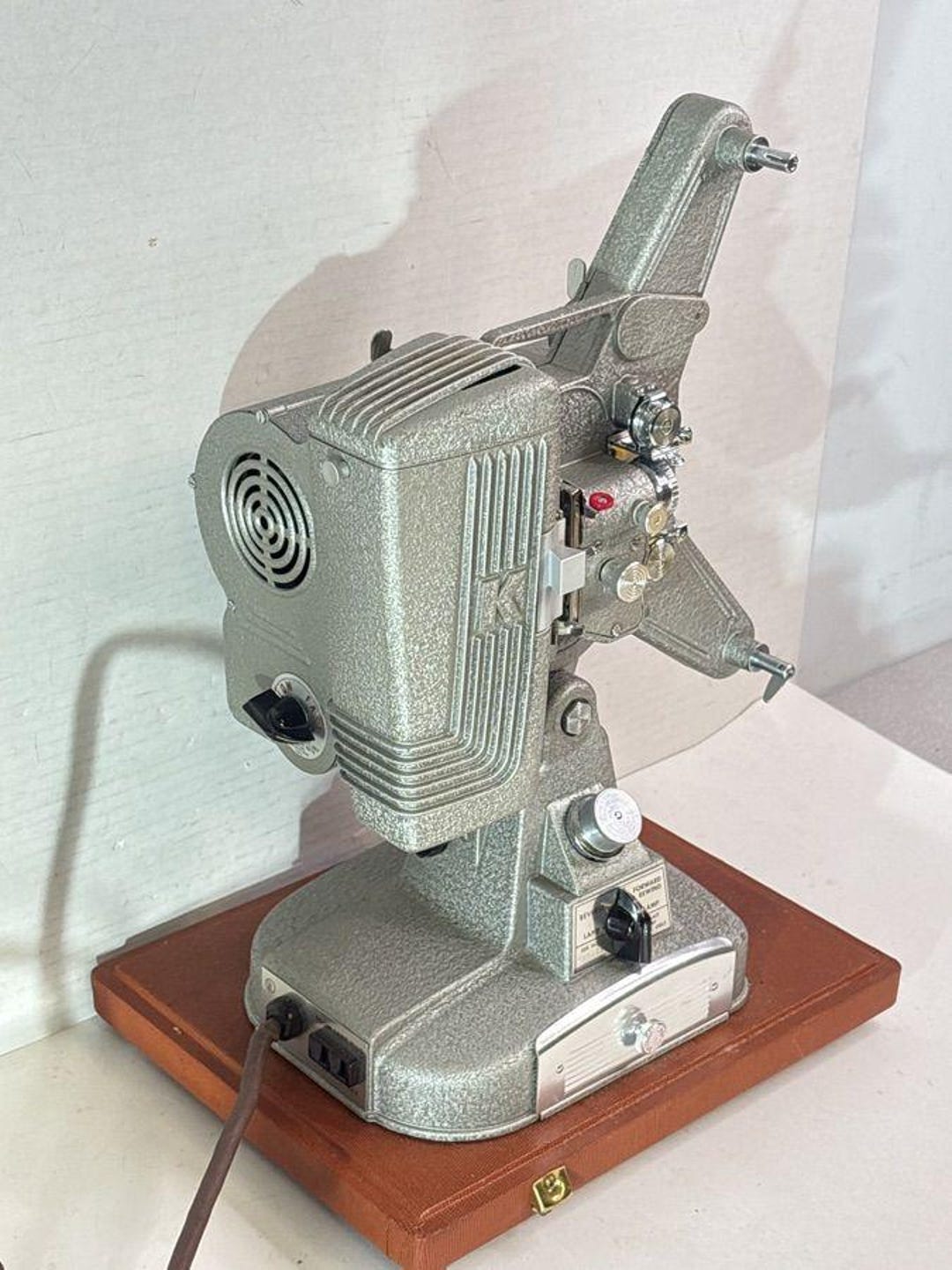 Serial Projector Vintage Keystone 109D 8mm Film Projector – Tested – Powers on & Spins ...