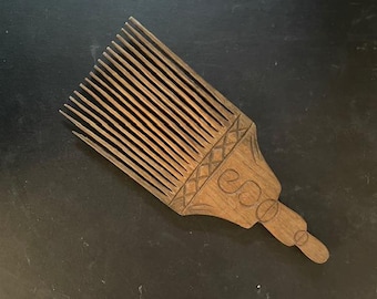 Vtg Solomon Islands Hand Carved Wooden Hair Comb 10.5\