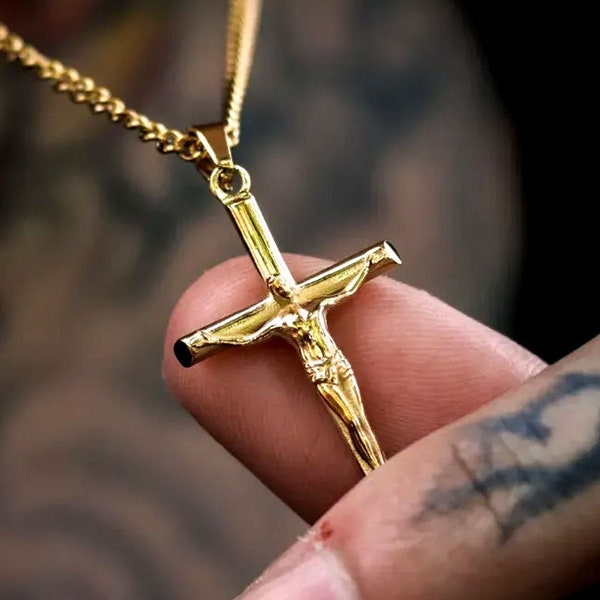 Collier Crucifix 14k Plaqué Or Avec Chaîne Figaro 20 Pouces - Pour Homme Ou Femme, Cadeau