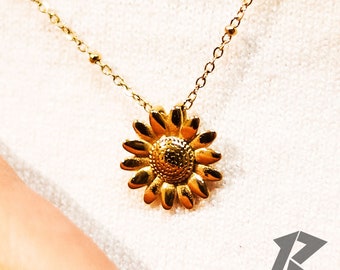 18k Gold Sunflower Necklace, Sunflower jewellery, sunflower Pendant, Minimalist Necklace, gift for her, Dainty Necklace