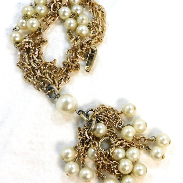 Hong Kong Marked Necklace Faux Pearl & Gold Toned Metal Chain Tassel End 30" Long Vintage Light Weight Costume Jewelry -N34
