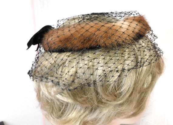 Vintage Black Velvet Ring Hat: Mink Fur Band, Net Bow - MCM  display picture 1