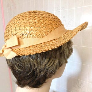 Vintage Ladies Classic Natural Straw Bonnet 3&quot; Front Brim Grosgrain Ribbon Accent 21&quot; Circumference Inside Band MCM Millinery Summer Hat
