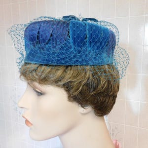 Vintage Blue Pillbox Hat Veiled Floral Fascinator Turquoise Velvet One Size OS Pillbox Blue Vintage Hats for Women for sale | eBay main image 4