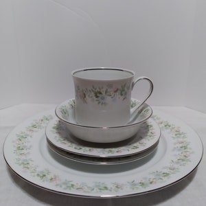 Vintage Forever Spring by Johann Haviland - 5 pc. Place Setting