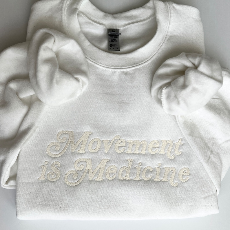 White Sweatshirt / Cream Stitching