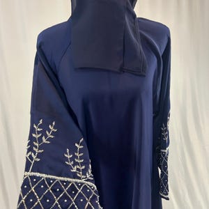 Women&#39;s casual abaya, Closed abaya for lady, Beaded sleeve abaya, Abaya for school, everyday abaya, closed navy abaya