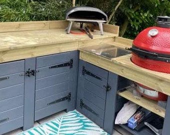 Modular outdoor pizza kitchen, bbq and cocktail drinks bar, Kamado, BGE, OONI, Garden table