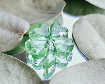 Handcrafted Green Glass Shamrock – Lucky 4-Leaf Clover Pocket Token