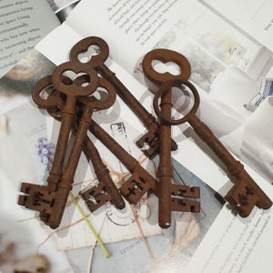 Vintage Skeleton Keys | Jumbo (19 Options)