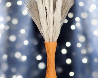 Sarah - Contemporary Vase for Elevated Home Decor