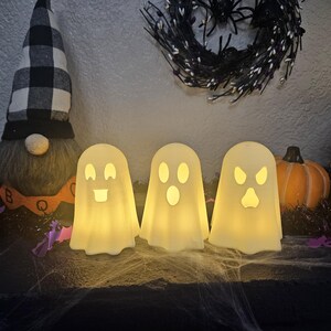 3D Printed Ghost Halloween Decoration with Tea Light Holder - Spooky LED Light-Up Indoor Décor