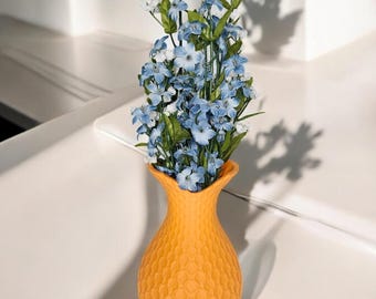 Ariel -- The Vase that Captures Light and Luxury