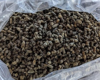 Wool Garden Pellets: Natural soil fertilizer and amendment 8oz bag