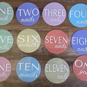 Cartes Milestone mensuelles bébé | Photographies mensuelles | Cercles acryliques | Cadeau de douche de bébé | Cadeau nouveau-né | La première année de bébé | Signes d’âge