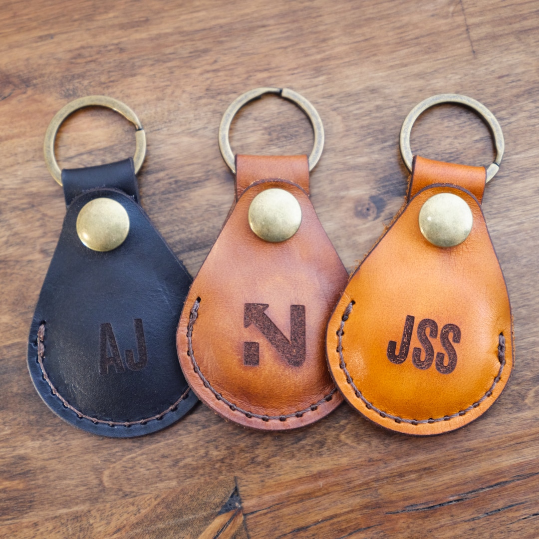 Engraved Guitar Pick Case Keychain Real Leather Guitar Pick Holder