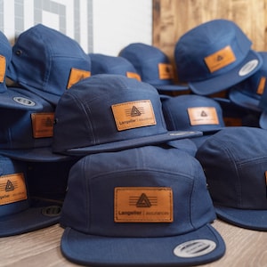 Chapeaux