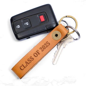 Custom Graduation Gift Leather Keychain | Real Leather Key Chain Class of 2025 Gift, Graduate Gift, Engraved Keychain, Grad Gift