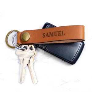 Personalized Leather Keychain Grad Gift 2025 | Real Leather Key Chain Class of 2025 Gift, Graduate Gift Keychain, Engraved Graduation Gift