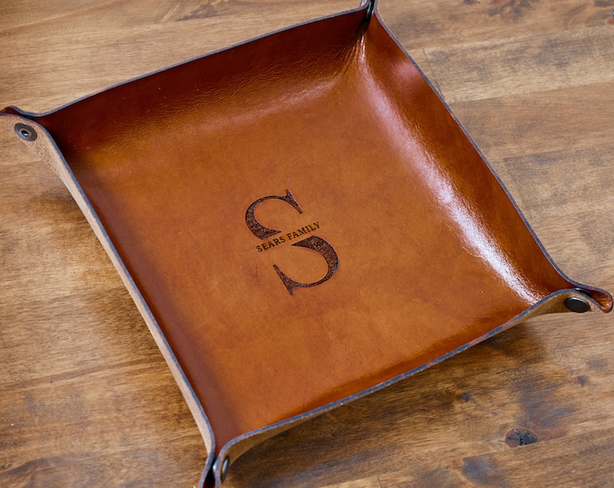 Monogrammed Catch All Tray Brown | Handmade Real Leather Personalized Valet Tray, Engraved Catchall Tray for Men, Custom Desk Organizer Tray