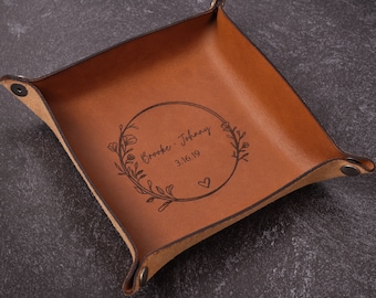 Engraved Catch All Tray Anniversary Gift | Handmade Italian Leather Valet Tray, Personalized Gift for Couples, Wedding Gift, Organizing Tray
